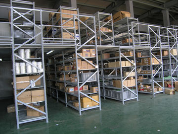 Sistema doble del tormento del entresuelo de estantes del estante del área para el acero del azul del almacenamiento de Warehouse