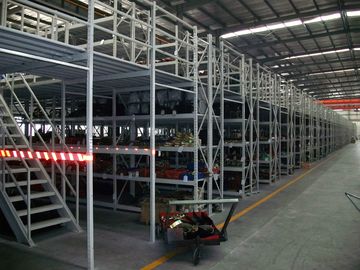 Estantería para trabajos de tipo medio del entresuelo y estantería llana multi de los sistemas del tormento