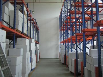 impulsión ajustable del acceso único 1500KG en el tormento de la plataforma con el funcionamiento de la carretilla elevadora