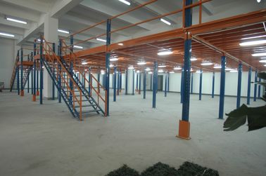 pisos de entresuelo industriales pesados, plataforma de la industria de las piezas de automóvil con la cubierta de acero